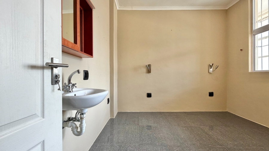 2 Bedroom Property for Sale in Strand Central Western Cape